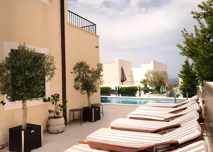 Villa Royale With Pool