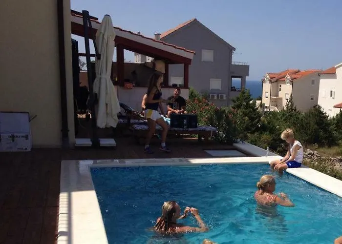 Villa Royale With Pool