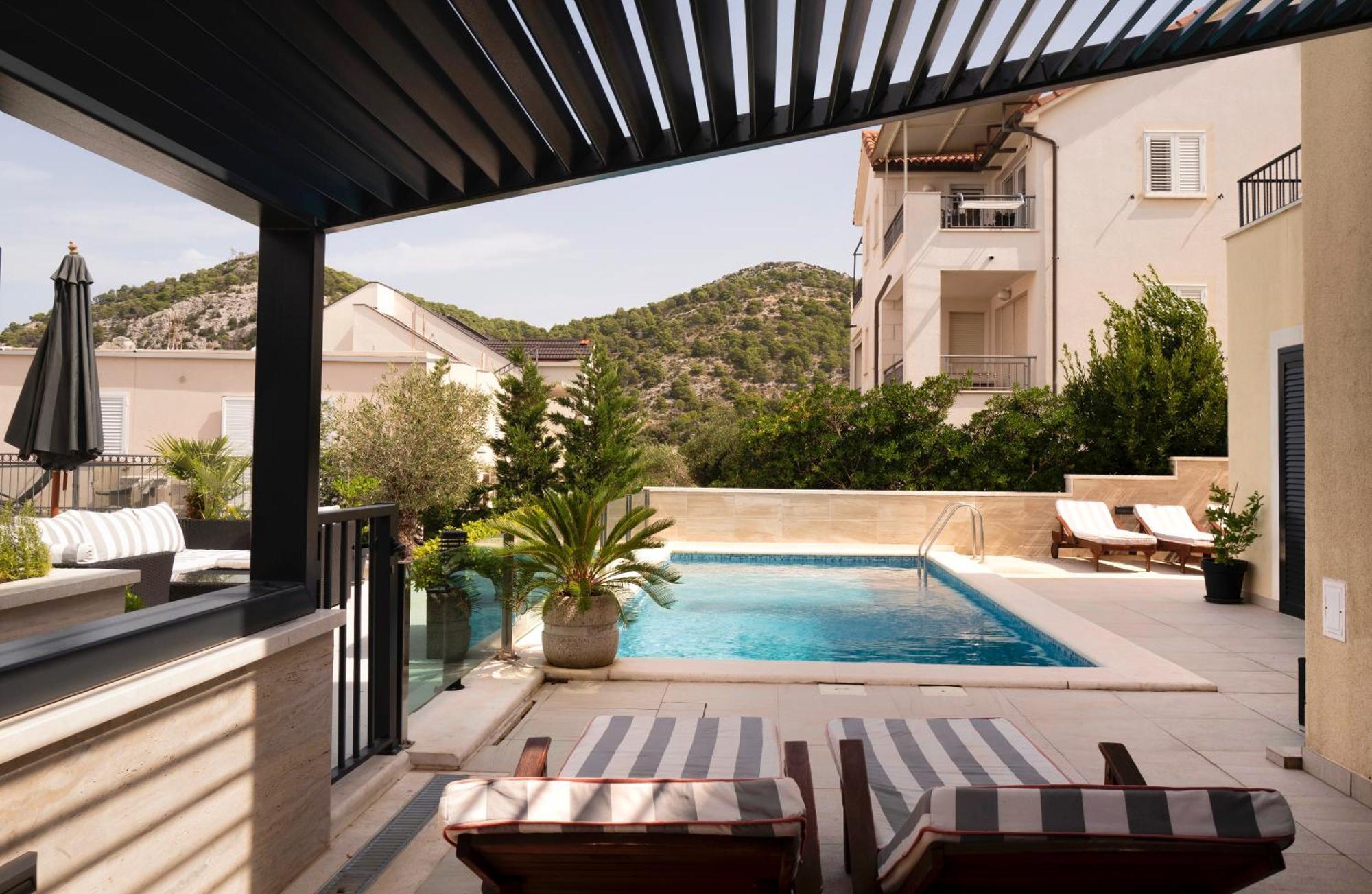 Apartment Royale With Pool Hvar Town