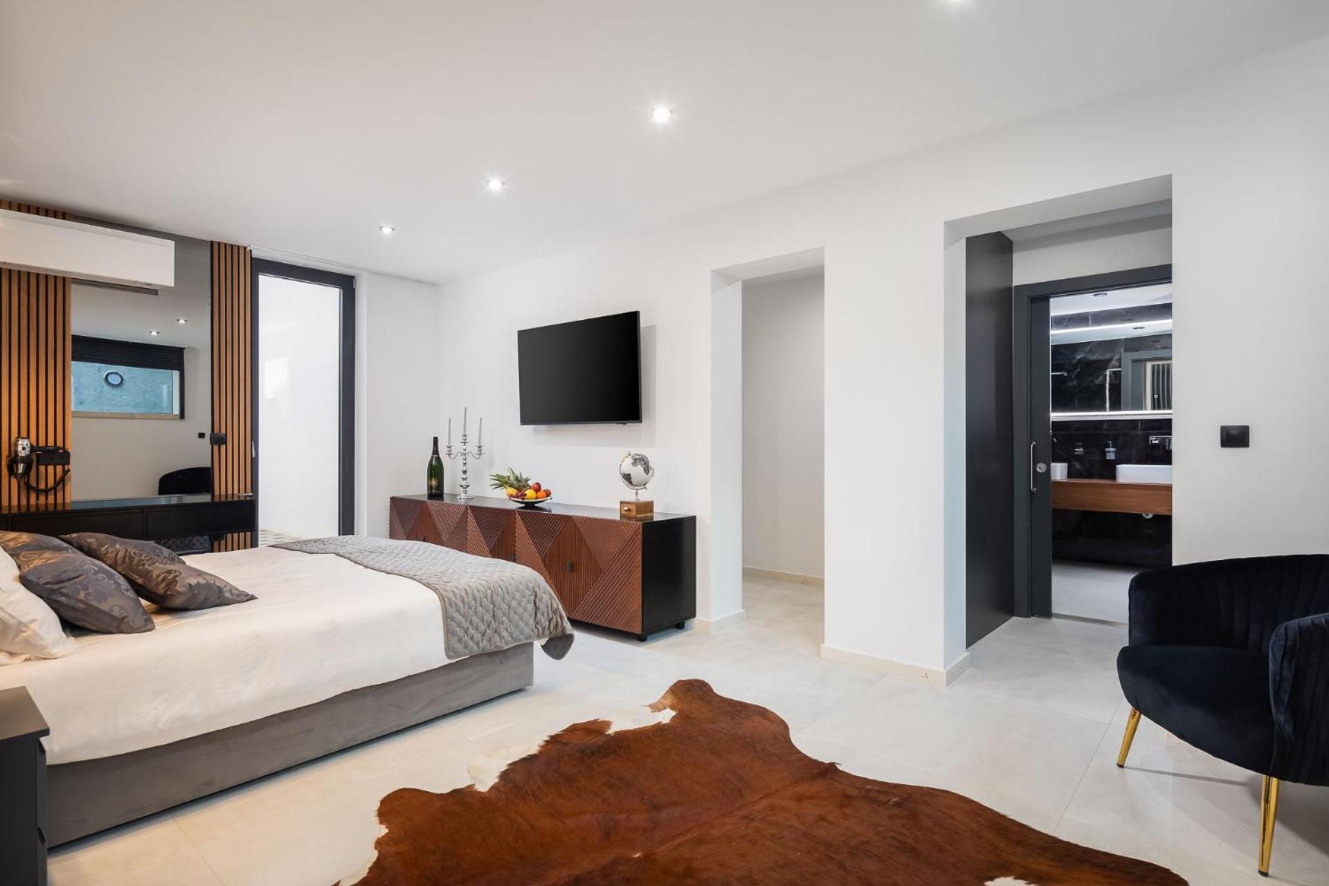 Royale With Pool Apartment Hvar Town